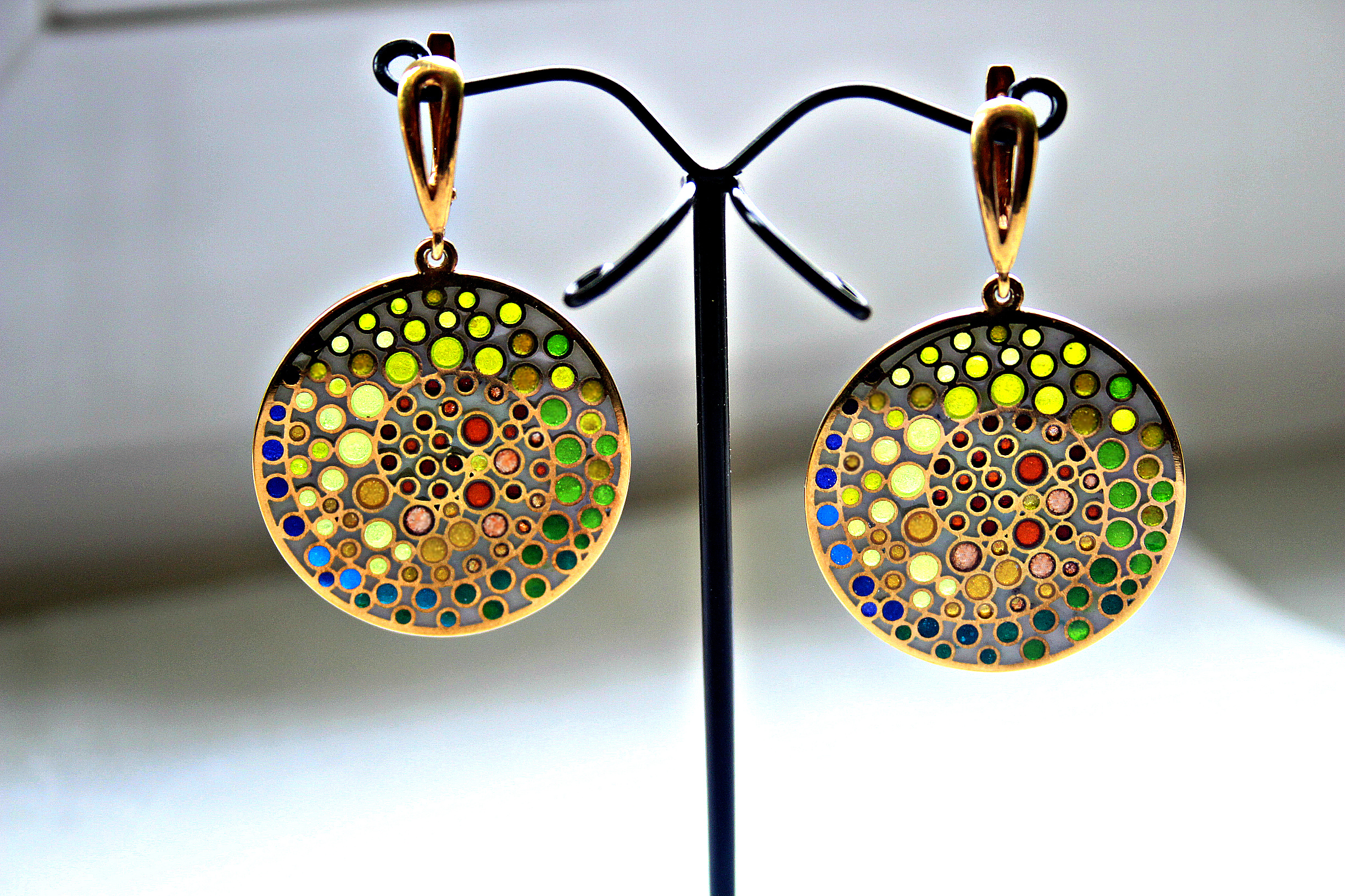 Возрождение витражной эмали